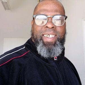 Meet your Posher, Gregory